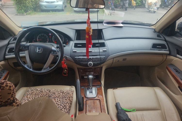 Used Honda Accord 2011 2.0L EX Center Console