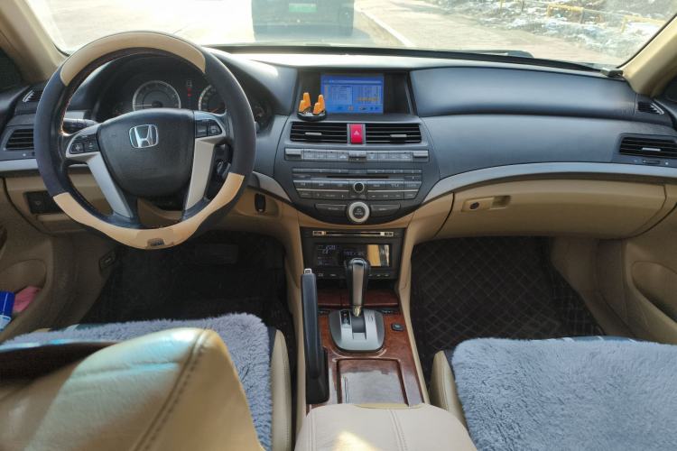 Used Honda Accord 2011 2.4L LX Center Console
