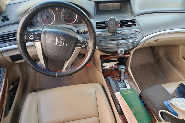 Used Honda Accord 2011 2.0L EX Center Console