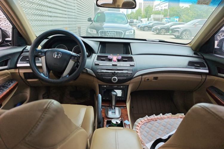 Used Honda Accord 2011 2.0L EX Center Console