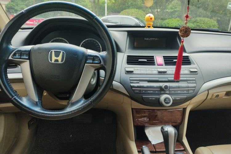 Used Honda Accord 2011 2.0L EX Center Console