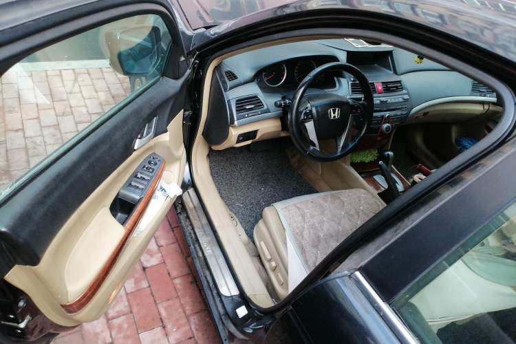 Used Honda Accord 2011 2.0L EX Driver Seat
