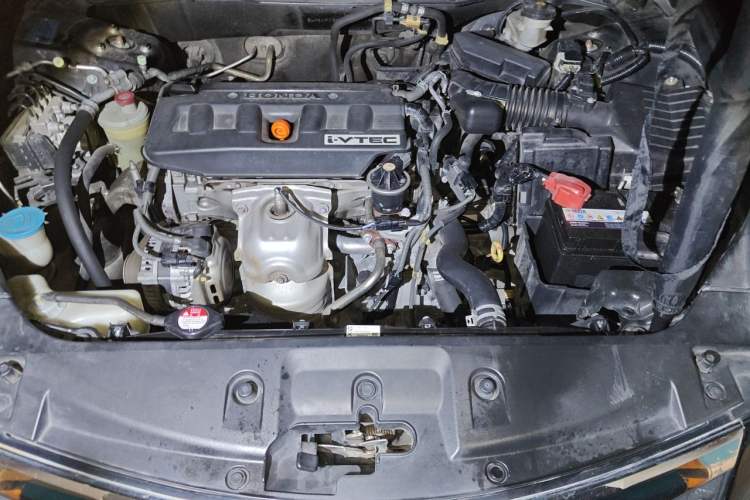 Used Honda Accord 2011 2.0L EX Engine Bay