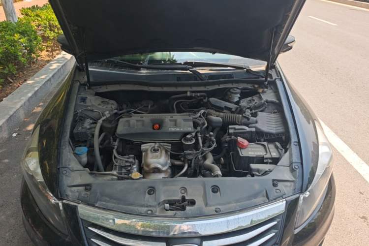 Used Honda Accord 2011 2.0L EX Engine Bay
