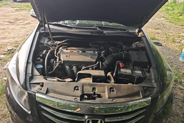 Used Honda Accord 2011 2.4L EX Engine Bay