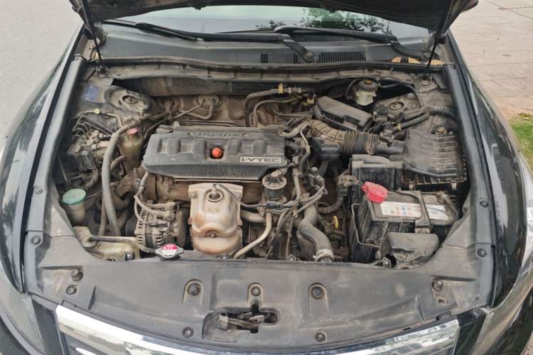 Used Honda Accord 2011 2.0L EX Engine Bay