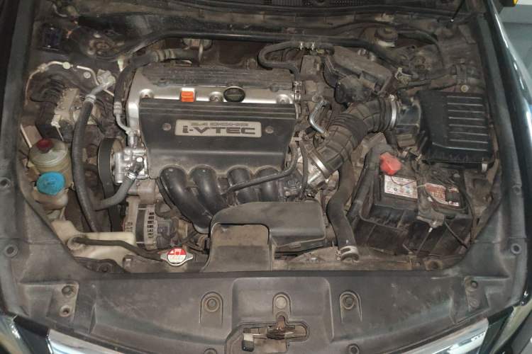 Used Honda Accord 2011 2.4L EX Engine Bay