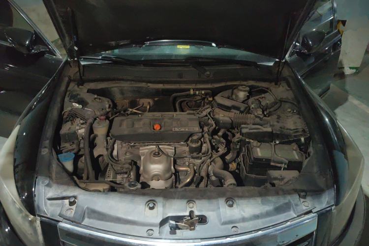Used Honda Accord 2011 2.0L EX Engine Bay