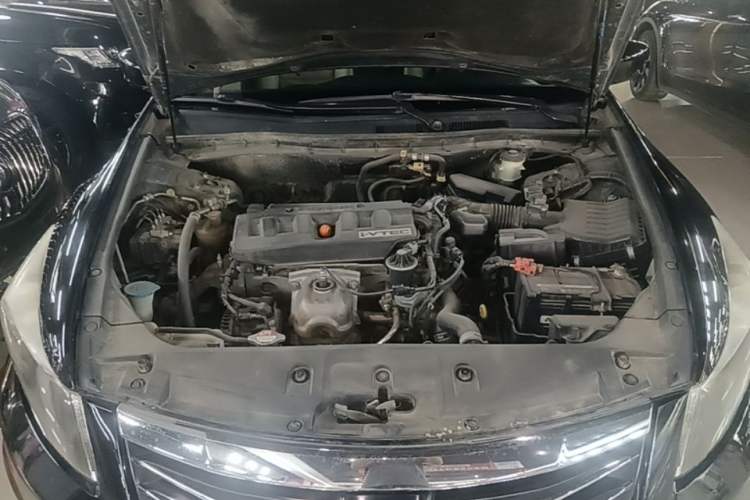 Used Honda Accord 2011 2.0L EX Engine Bay