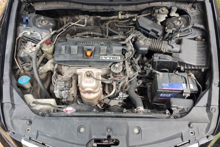 Used Honda Accord 2011 2.0L MT Engine Bay