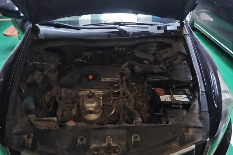Used Honda Accord 2011 2.0L EX Engine Bay