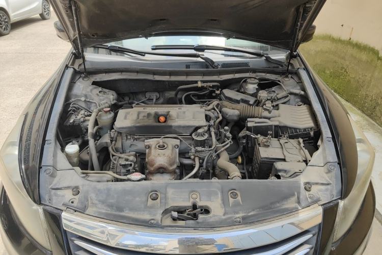 Used Honda Accord 2011 2.0L EX Engine Bay