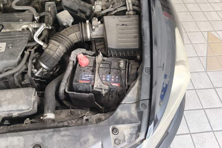Used Honda Accord 2011 2.4L LX Engine Bay Left