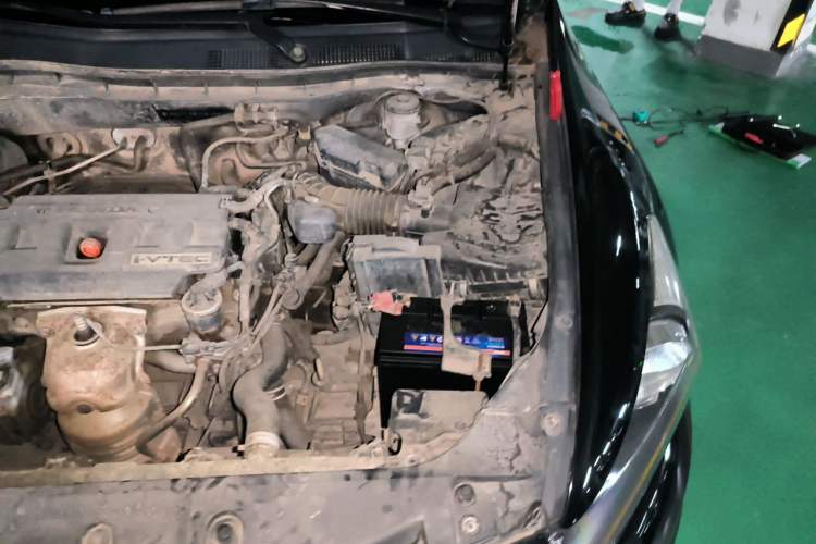 Used Honda Accord 2011 2.0L EX Engine Bay Left