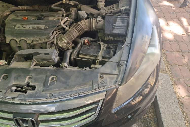 Used Honda Accord 2011 2.4L LX Engine Bay Left
