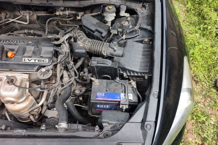 Used Honda Accord 2011 2.0L MT Engine Bay Left