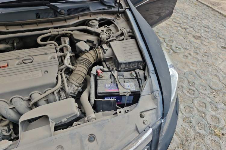 Used Honda Accord 2011 2.4L LX Engine Bay Left