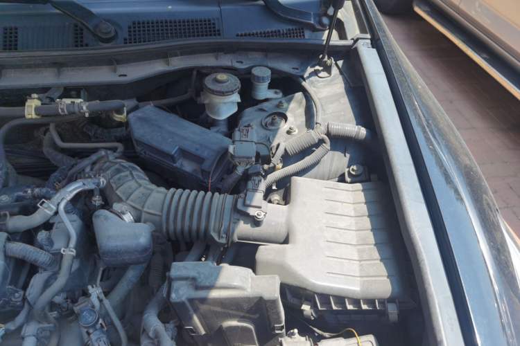 Used Honda Accord 2011 2.0L MT Engine Bay Left
