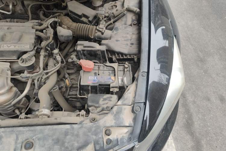 Used Honda Accord 2011 2.0L EX Engine Bay Left