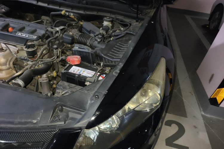 Used Honda Accord 2011 2.0L EX Engine Bay Left