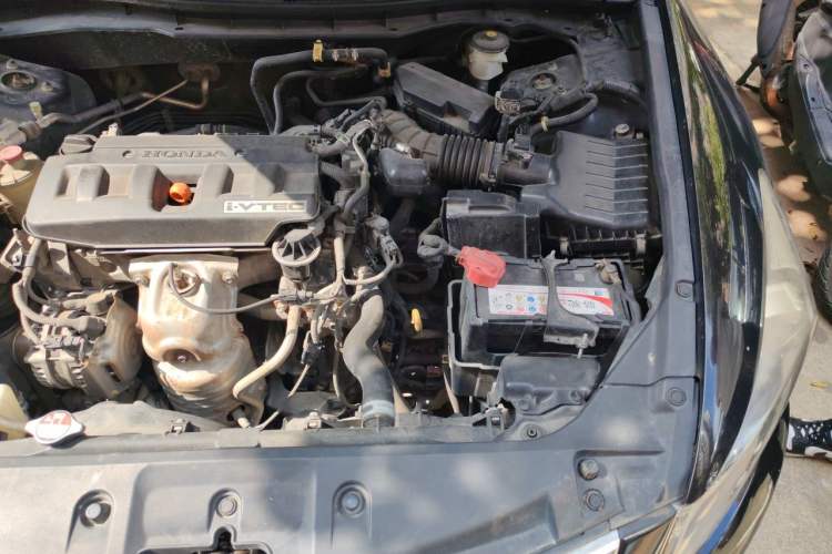 Used Honda Accord 2011 2.0L EX Engine Bay Left
