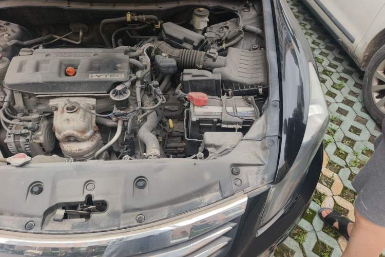 Used Honda Accord 2011 2.0L EX Engine Bay Left