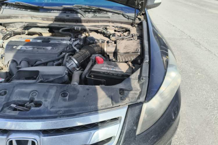 Used Honda Accord 2011 2.4L LX Engine Bay Left
