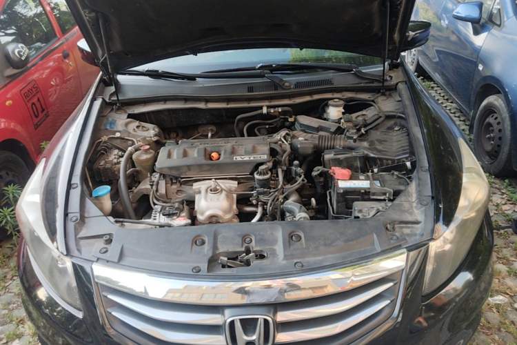 Used Honda Accord 2011 2.0L EX Engine Bay