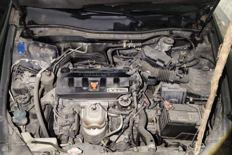 Used Honda Accord 2011 2.0L EX Engine Bay