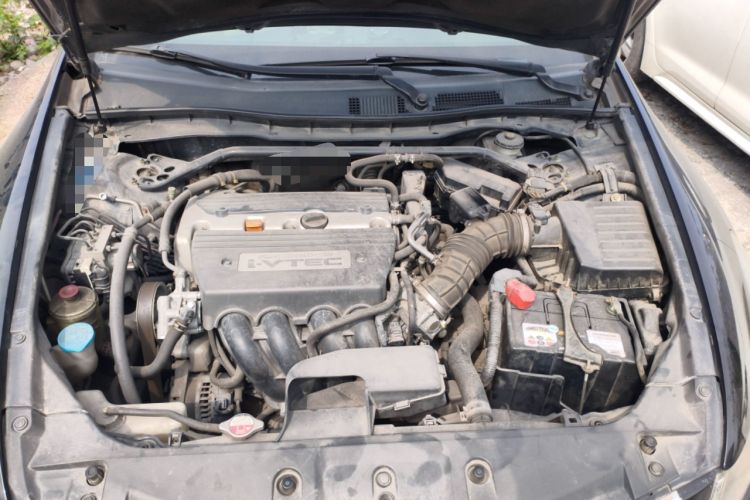 Used Honda Accord 2011 2.4L EX Engine Bay