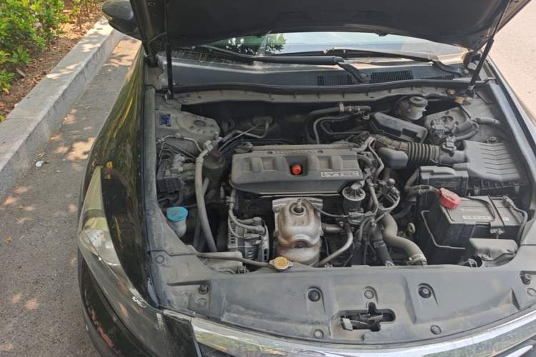 Used Honda Accord 2011 2.0L EX Engine Bay Right