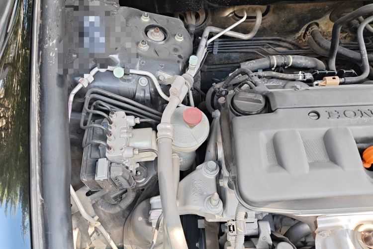Used Honda Accord 2011 2.0L EX Engine Bay Right