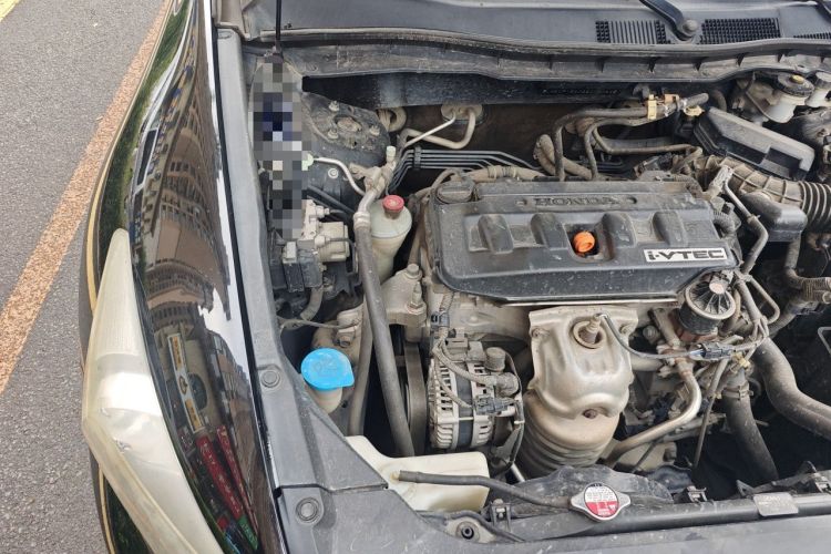 Used Honda Accord 2011 2.0L MT Engine Bay Right