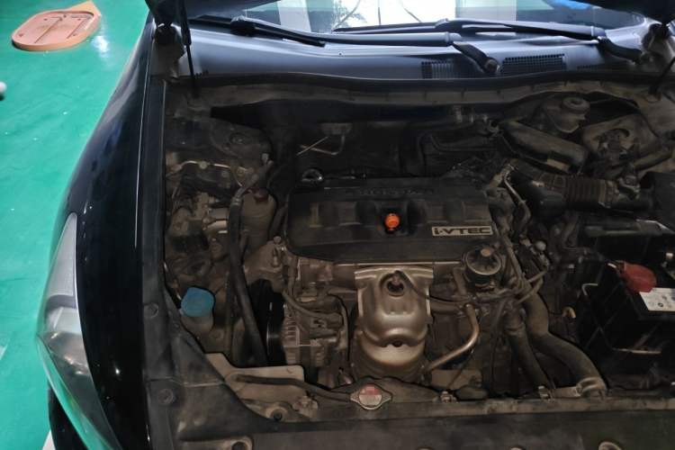 Used Honda Accord 2011 2.0L EX Engine Bay Right