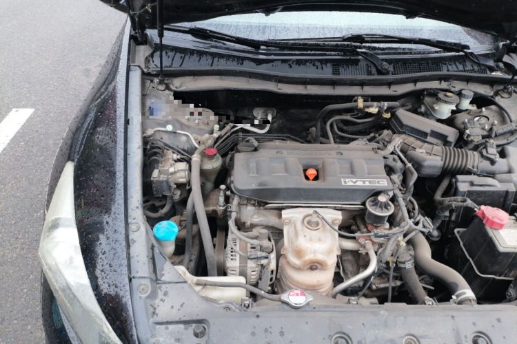 Used Honda Accord 2011 2.0L MT Engine Bay Right