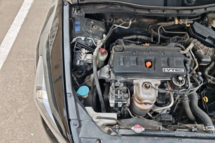 Used Honda Accord 2011 2.0L EX Engine Bay Right