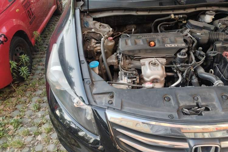 Used Honda Accord 2011 2.0L EX Engine Bay Right
