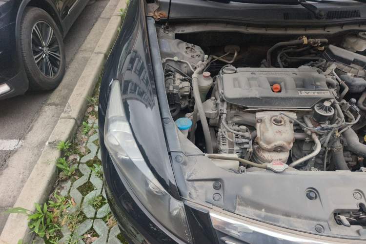 Used Honda Accord 2011 2.0L EX Engine Bay Right