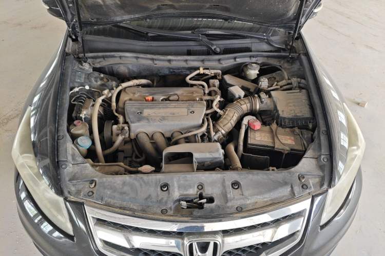 Used Honda Accord 2011 2.4L LX Engine Bay