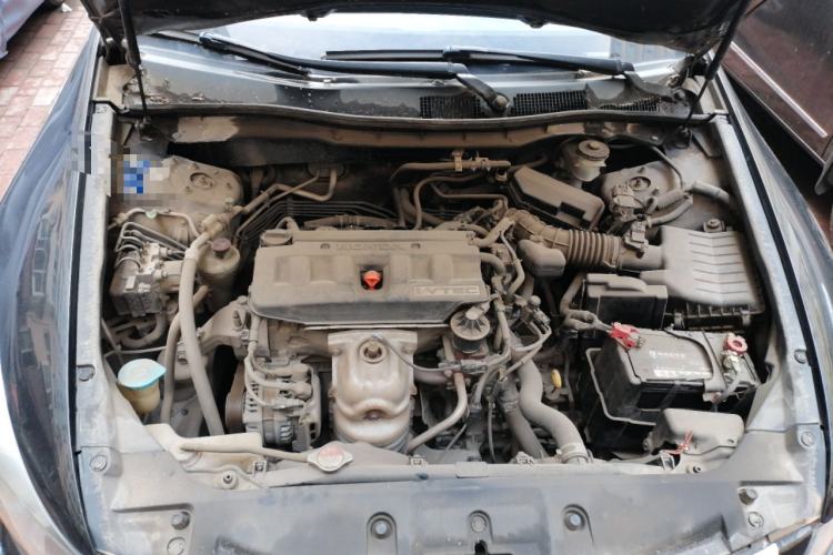 Used Honda Accord 2011 2.0L EX Engine Bay