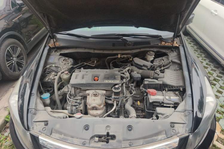 Used Honda Accord 2011 2.0L EX Engine Bay