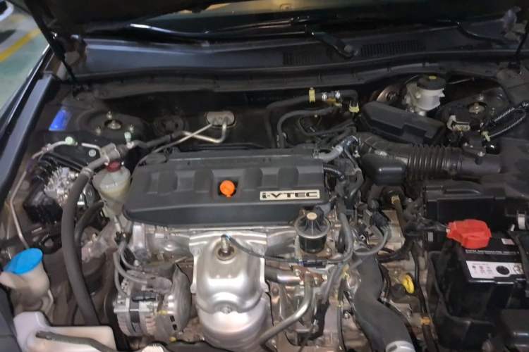 Used Honda Accord 2011 2.0L EX Engine Bay