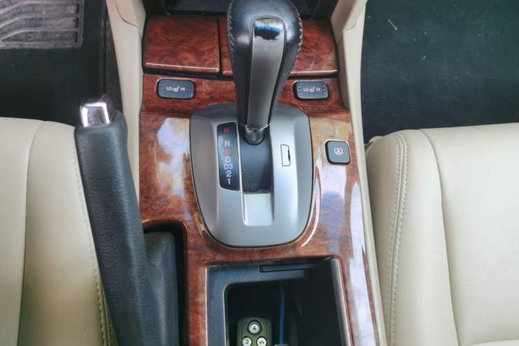 Used Honda Accord 2011 2.4L EX Gear Lever