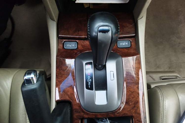 Used Honda Accord 2011 2.4L LX Gear Lever