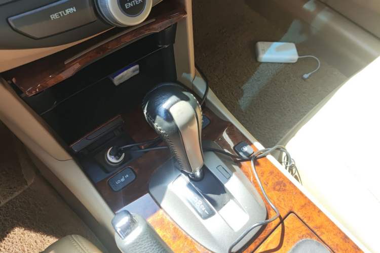 Used Honda Accord 2011 2.4L EX Gear Lever