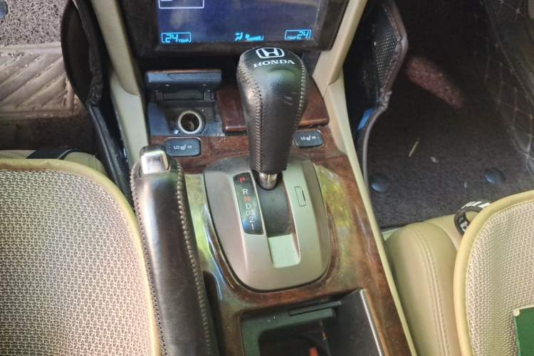 Used Honda Accord 2011 2.4L LX Gear Lever