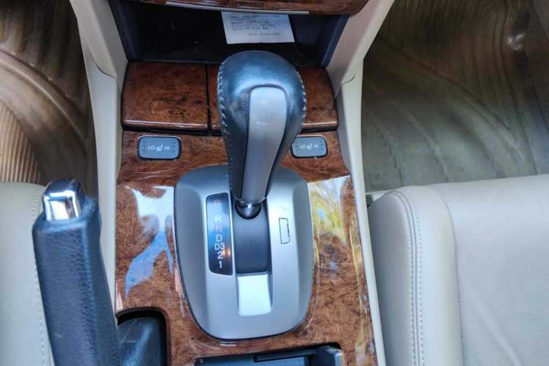 Used Honda Accord 2011 2.4L LX Gear Lever