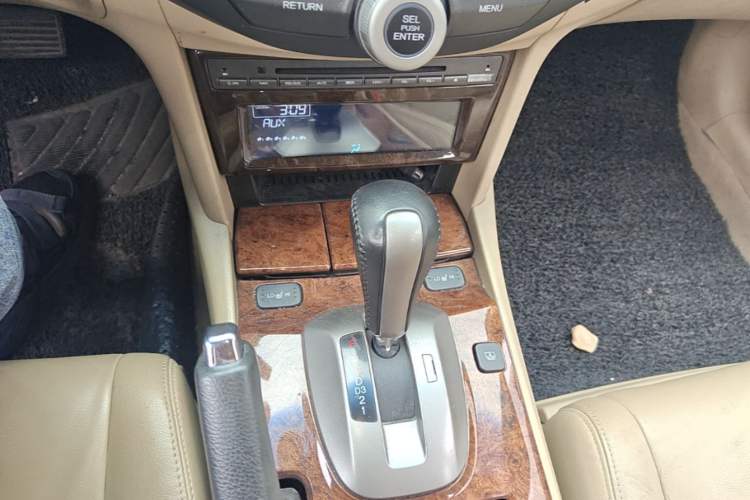 Used Honda Accord 2011 2.4L EX Gear Lever