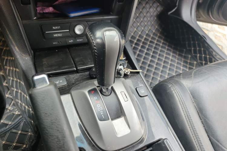 Used Honda Accord 2011 2.4L LX Gear Lever