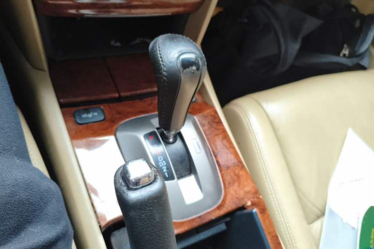 Used Honda Accord 2011 2.0L EX Gear Lever